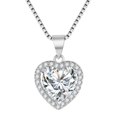 2023 New White Diamond Imitation Moissanite Heart Pendant Necklace Fashion Collarbone Necklace For Girlfriend Jewellery Gift